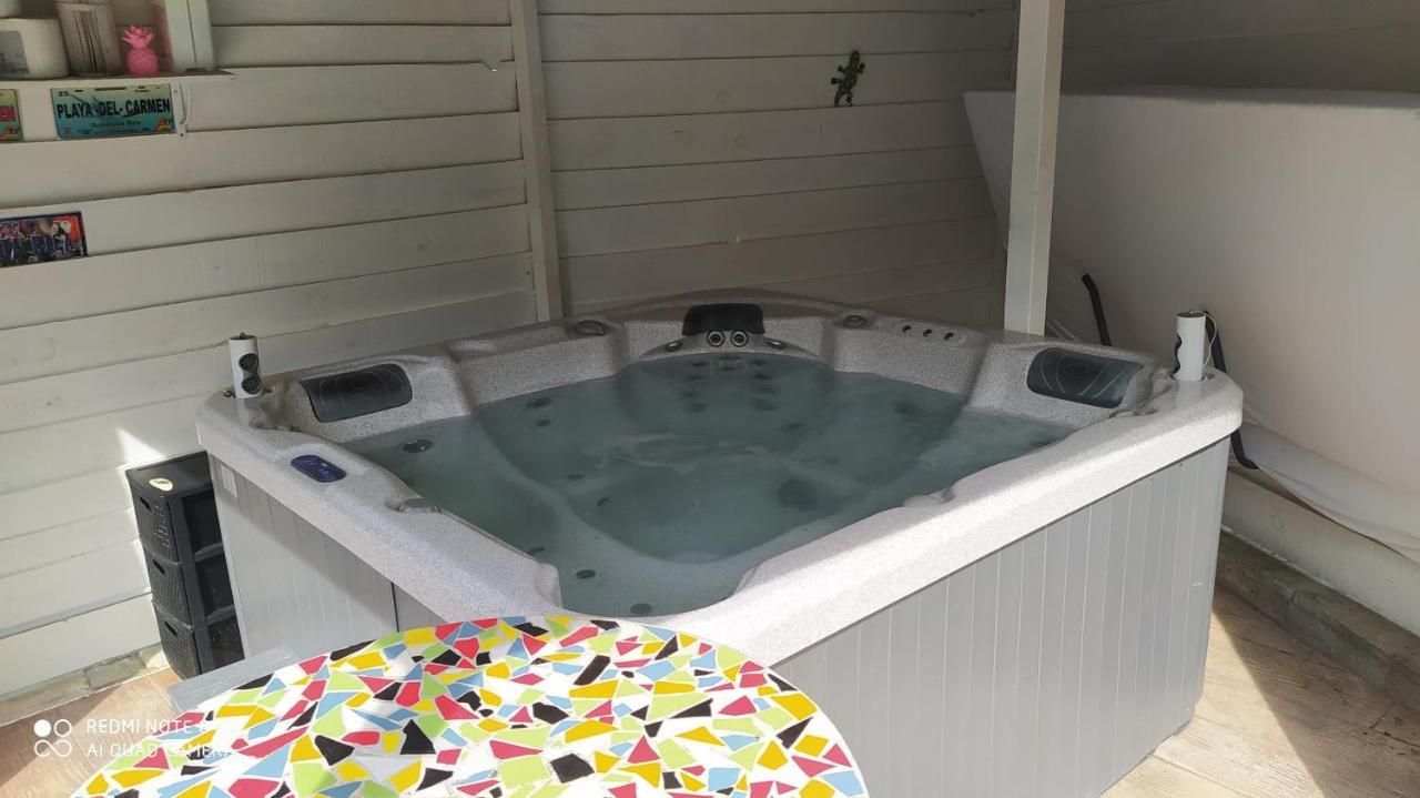 Appartement Tout Confort Au Calme Avec Jacuzzi Mouguerre Buitenkant foto